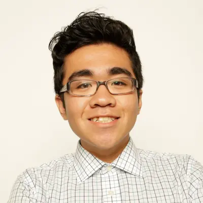 청록색 배경 위에 "STRATEGY"를 중심으로 business, budget, work, SEO, global, analysis, finance 등의 단어가 입체적으로 배치된 워드 클라우드